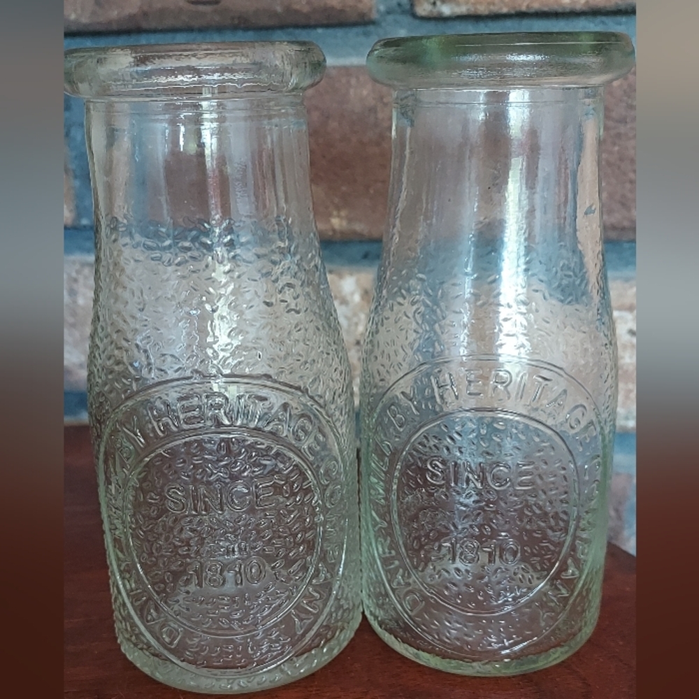 Vintage Dairy Milk By Heritage Company Half Pint Bottle Since 1810 Pebbled Glass